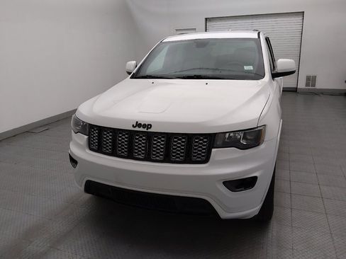 Used 2020 Jeep Grand Cherokee Altitude RWD image 15
