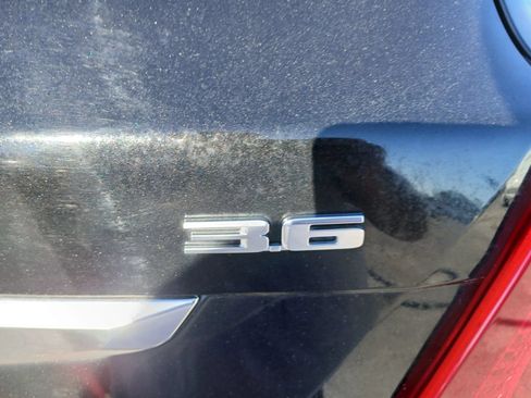 Used 2017 Cadillac XT5 Luxury w/ Driver Awareness Package FWD image 16