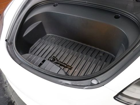 Used 2023 Tesla Model 3 Standard Range image 42