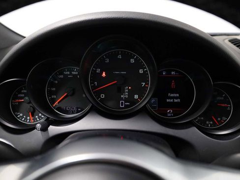 Used 2017 Porsche Cayenne image 24