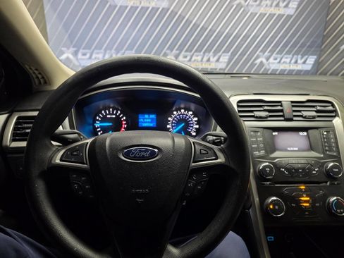 Used 2017 Ford Fusion S FWD image 19