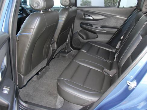 Used 2024 Buick Envista Sport Touring w/ Convenience I Package FWD image 23