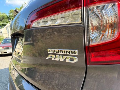 Used 2019 Honda Pilot Touring image 10