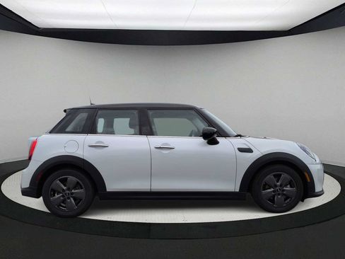 Certified 2024 MINI Cooper 4-Door Hardtop FWD image 9