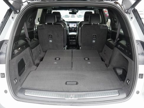 Used 2021 Jeep Grand Cherokee L Overland w/ Luxury Tech Group IV image 11