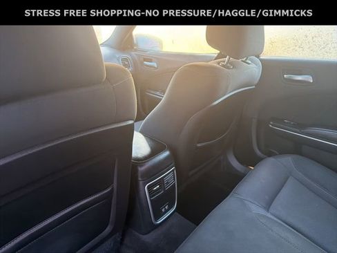 Used 2017 Dodge Charger SXT image 28