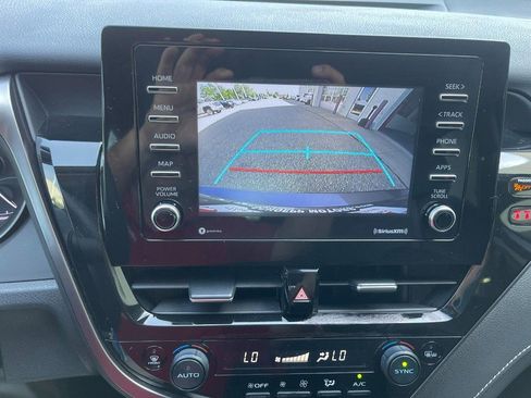 Used 2024 Toyota Camry SE image 28