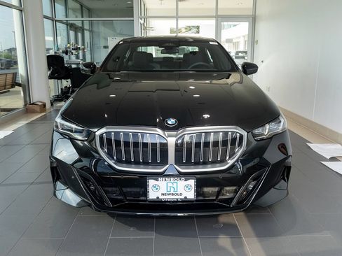 Used 2024 BMW 530i xDrive w/ M Sport Package AWD/4WD image 11