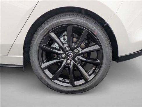 New 2026 MAZDA MAZDA3 Hatchback w/Premium Plus Pkg image 10