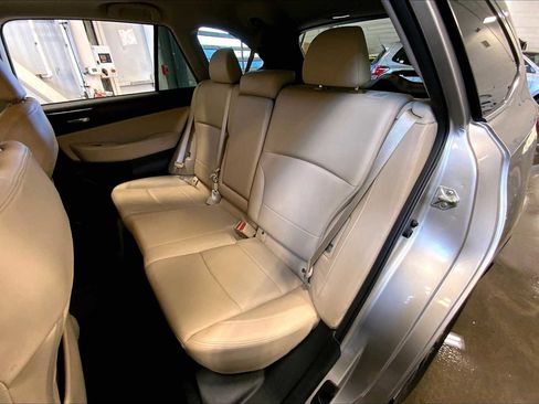 Used 2017 Subaru Outback 2.5i Limited image 20