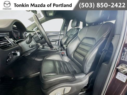 Used 2023 Porsche Macan Turbo image 21