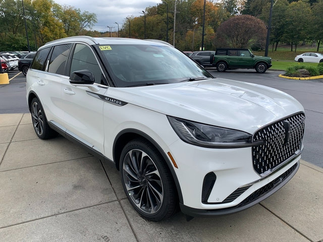 New 2027 Lincoln Aviator Reserve AWD/4WD image 8