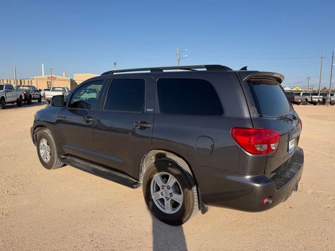 Used 2015 Toyota Sequoia SR5 w/ Premium Package RWD image 6