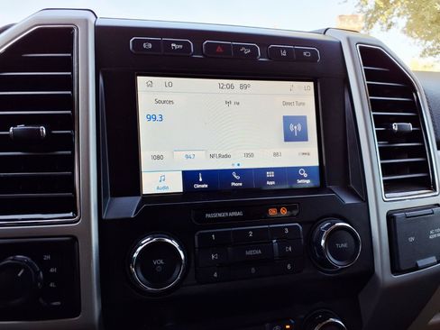 Used 2021 Ford F250 Lariat w/ Lariat Value Package AWD/4WD image 24