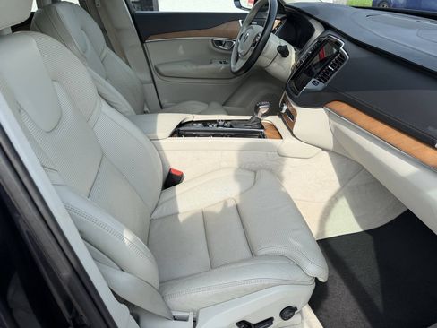 Used 2016 Volvo XC90 T6 Inscription w/ Vision Package AWD/4WD image 22