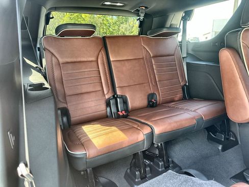 Certified 2024 GMC Yukon Denali Ultimate image 27