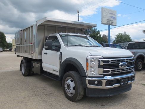 Used 2023 Ford F550 4x4 Regular Cab Super Duty w/ XLT Value Package image 3