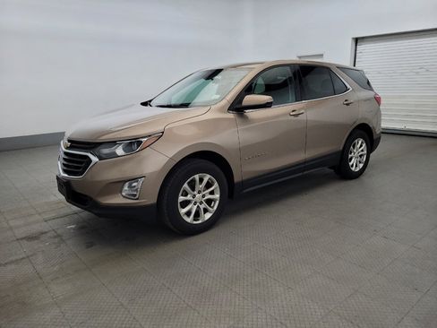 Used 2018 Chevrolet Equinox LT AWD/4WD image 2