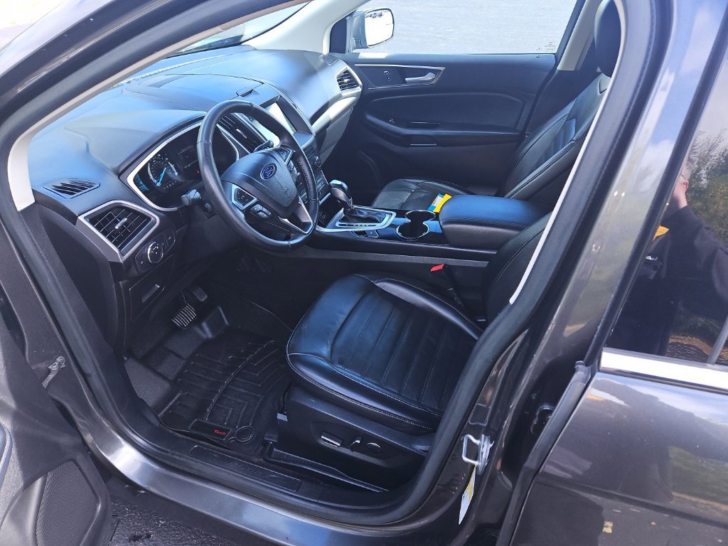 Used 2017 Ford Edge SEL w/ Equipment Group 201A AWD/4WD image 15