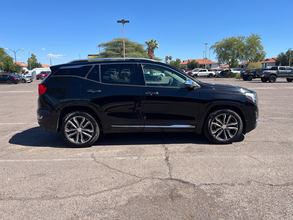 Used 2019 GMC Terrain Denali w/ Driver Alert Package II FWD image 11