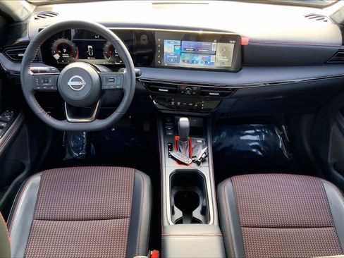 Used 2025 Nissan Kicks SR image 15