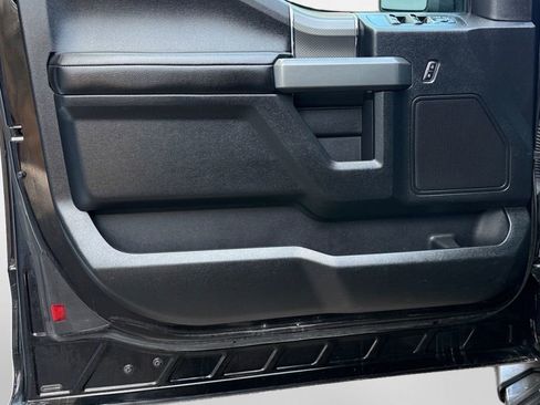 Used 2017 Ford F150 XLT w/ Equipment Group 302A Luxury image 14