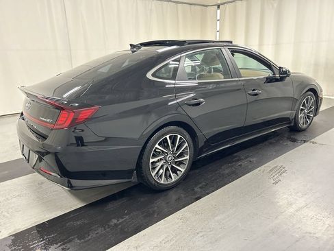 Used 2023 Hyundai Sonata Limited FWD image 2