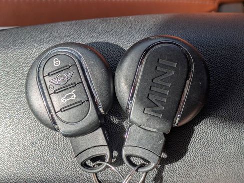 Used 2023 MINI Cooper Convertible w/ Signature Upholstery Package FWD image 32