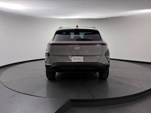 Used 2024 Hyundai Kona SEL AWD/4WD image 7