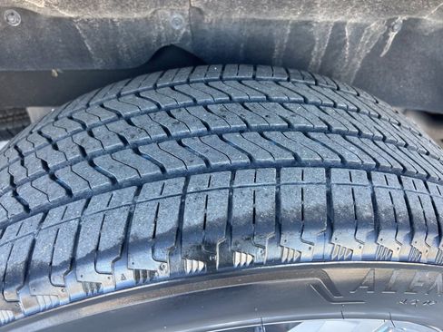 Used 2024 Chevrolet Silverado 1500 High Country w/ Technology Package image 10