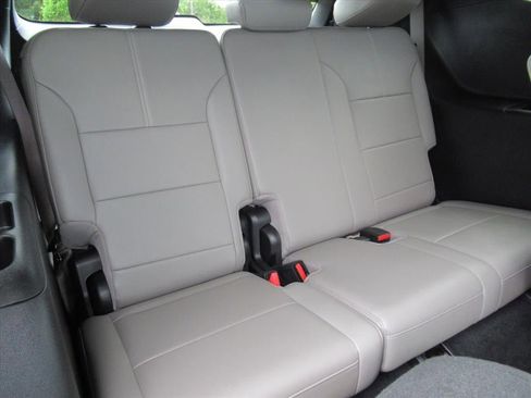 Used 2024 GMC Acadia Elevation w/ Luxury Package FWD image 36