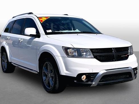 Used 2018 Dodge Journey Crossroad w/ Driver Convenience Group FWD image 10
