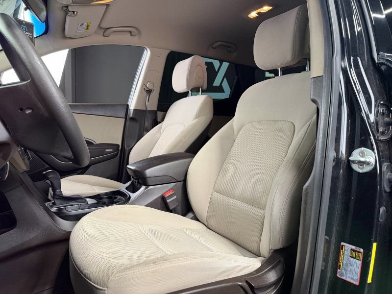 Used 2017 Hyundai Santa Fe Sport FWD image 16