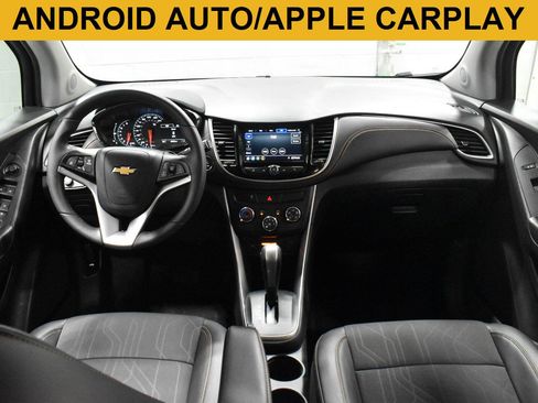 Used 2022 Chevrolet Trax LT w/ LT Convenience Package AWD/4WD image 2
