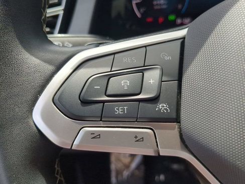 Used 2024 Volkswagen Atlas Cross Sport SE w/ Panoramic Sunroof Package FWD image 30