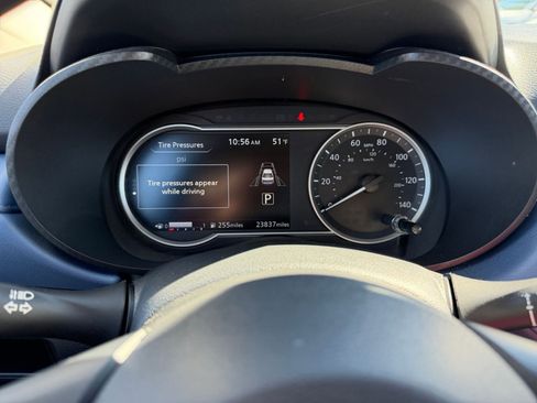 Used 2025 Nissan Versa SV image 38