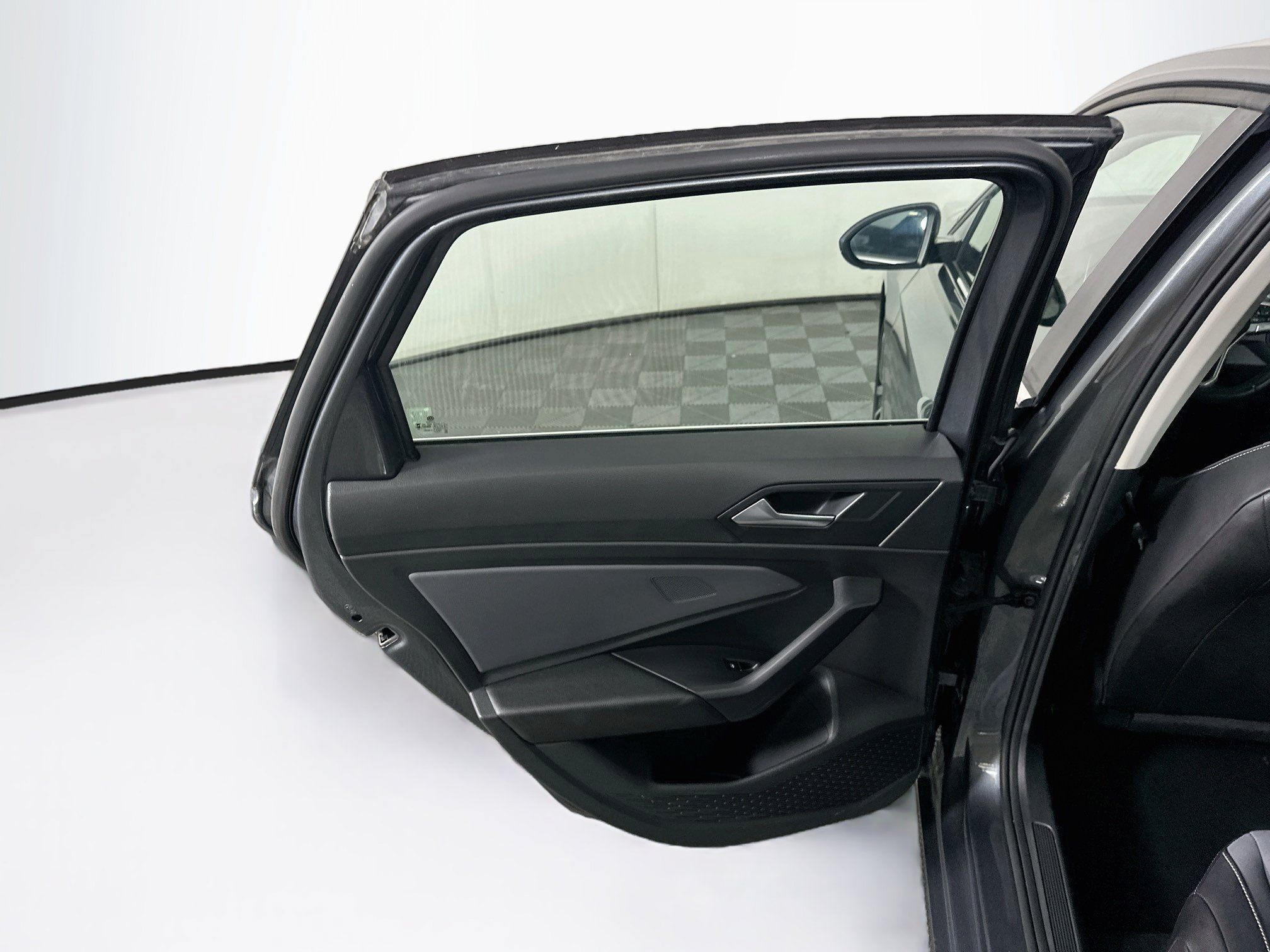 Used 2025 Volkswagen Jetta SE FWD image 26