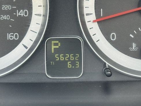 Used 2012 Volvo C70 T5 w/ Climate Pkg FWD image 9