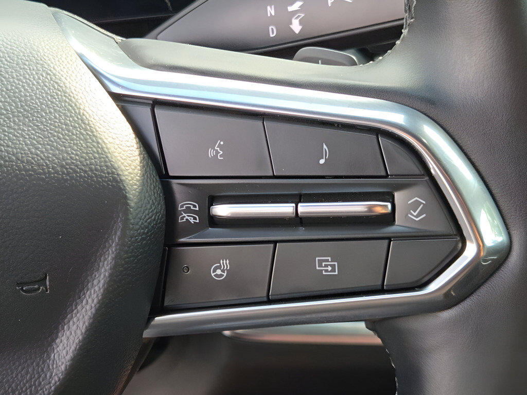 Certified 2025 Chevrolet Equinox LT FWD image 31