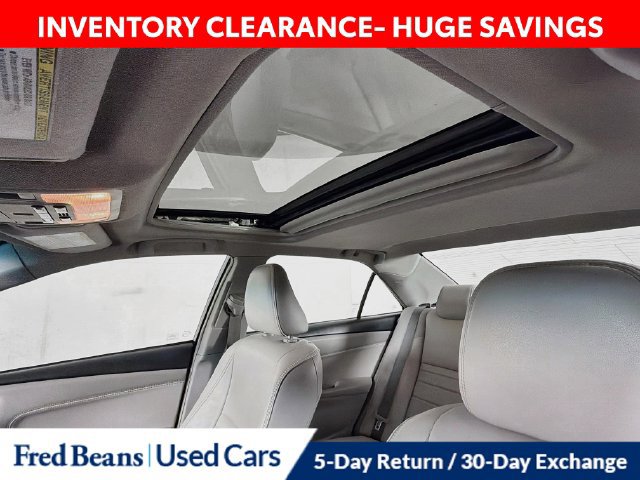 Used 2016 Toyota Camry XLE w/ Moonroof Package FWD image 28