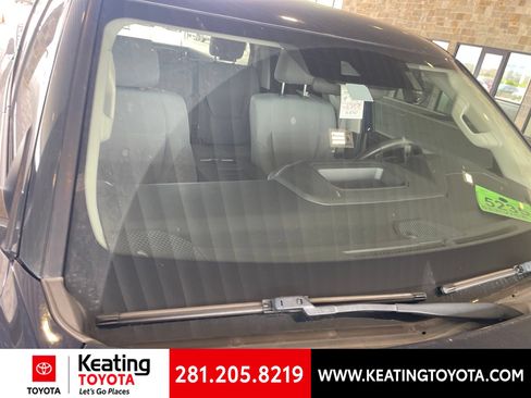 Used 2022 Toyota Tundra SR5 AWD/4WD image 12
