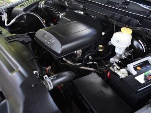 Used 2021 RAM 1500 Classic SLT RWD image 20