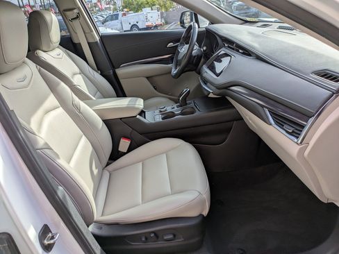 Used 2023 Cadillac XT4 Luxury w/ Driver Awareness Package image 19