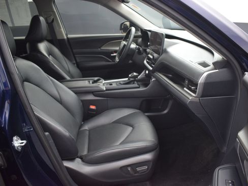 Used 2024 Toyota Grand Highlander AWD image 10