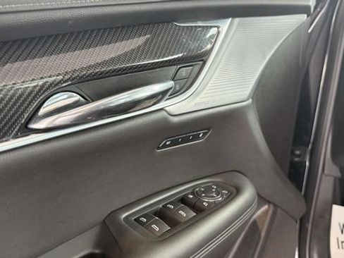 Certified 2023 Cadillac XT6 Sport AWD/4WD image 16