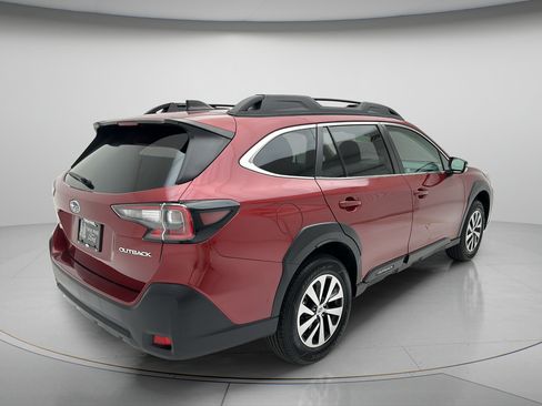 Used 2024 Subaru Outback Premium AWD/4WD image 3