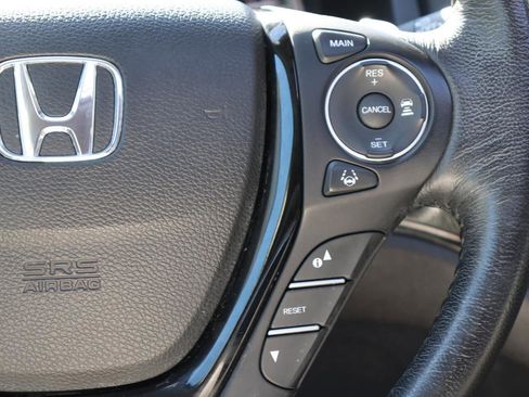 Used 2016 Honda Pilot Touring image 29