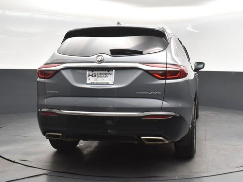 Used 2018 Buick Enclave Essence image 7