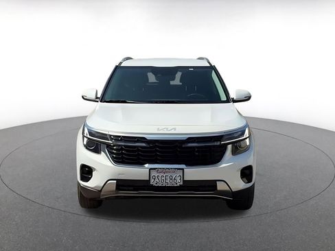 Used 2025 Kia Seltos S image 4