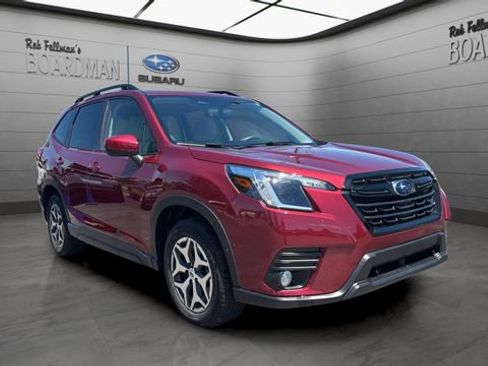 Used 2023 Subaru Forester Premium AWD/4WD image 2